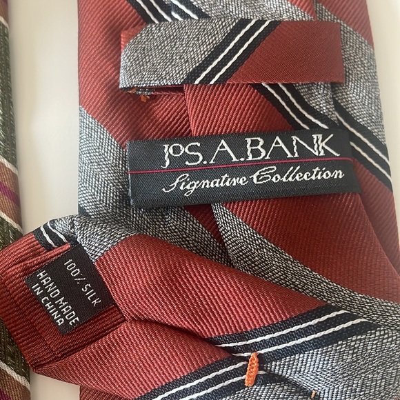Assorted Striped Silk Ties from Jos A Bank Signature Collection - Picture 7 of 8